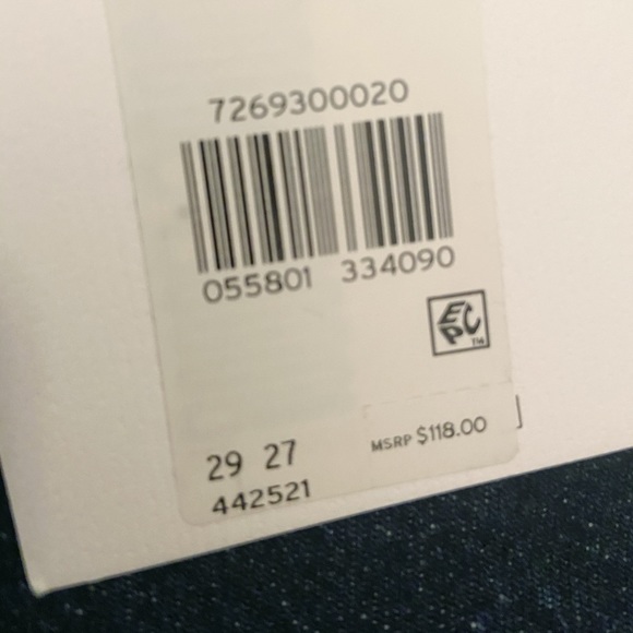 NWT Levi’s rib cage straight ankle dark wash - Picture 6 of 13